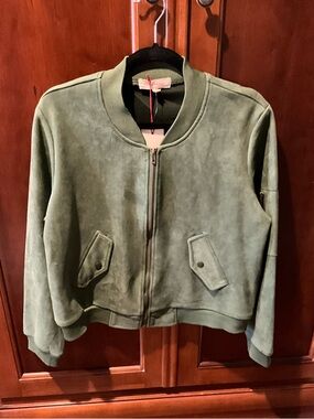 NWT Solitaire Olive Green Suede Bomber Jacket Size Large